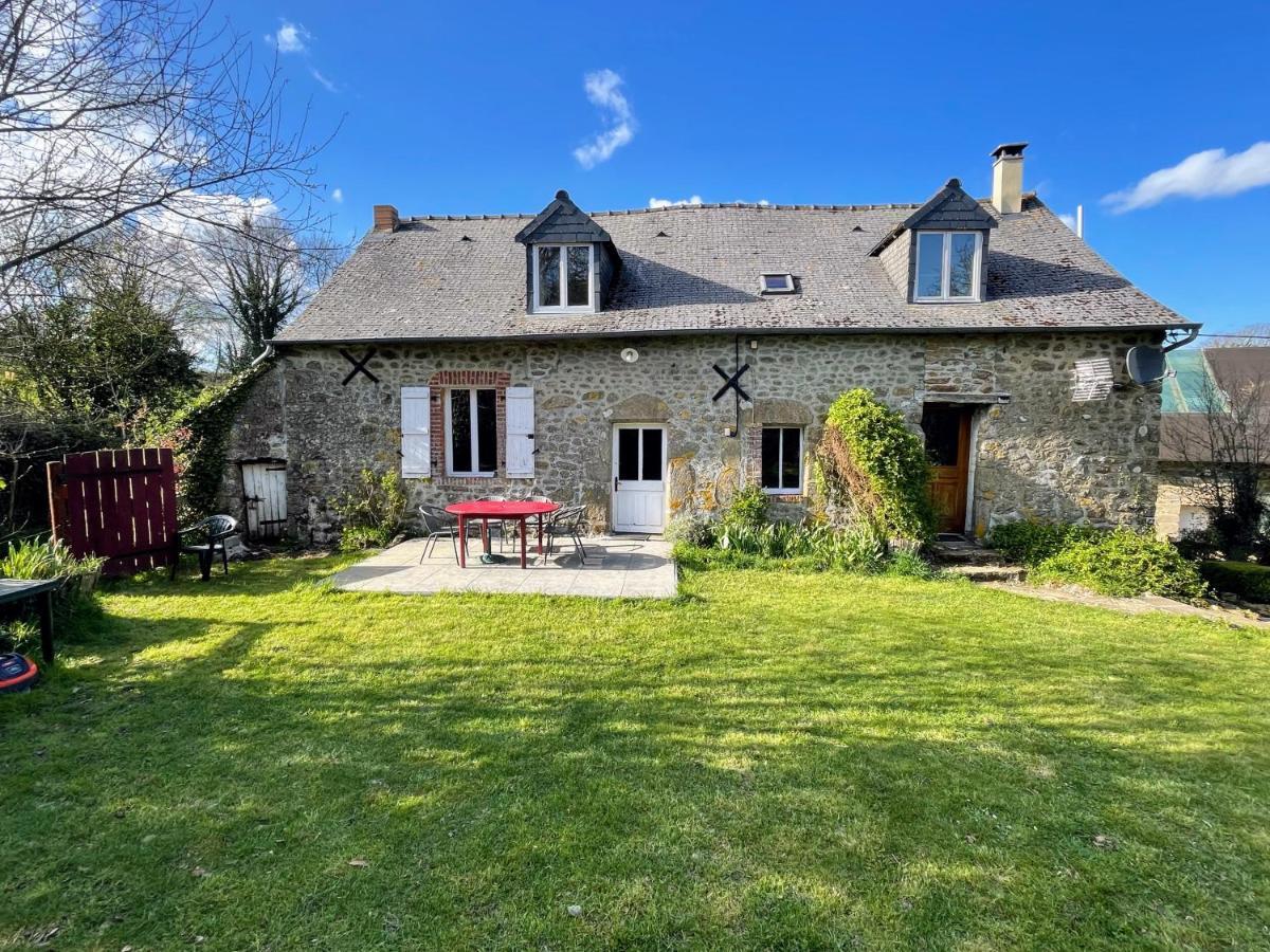 Bras D'Or Rural Gite Cottage By Farms & Lakes. Bais  외부 사진