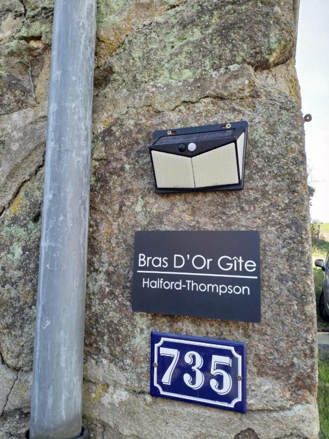 Bras D'Or Rural Gite Cottage By Farms & Lakes. Bais  외부 사진